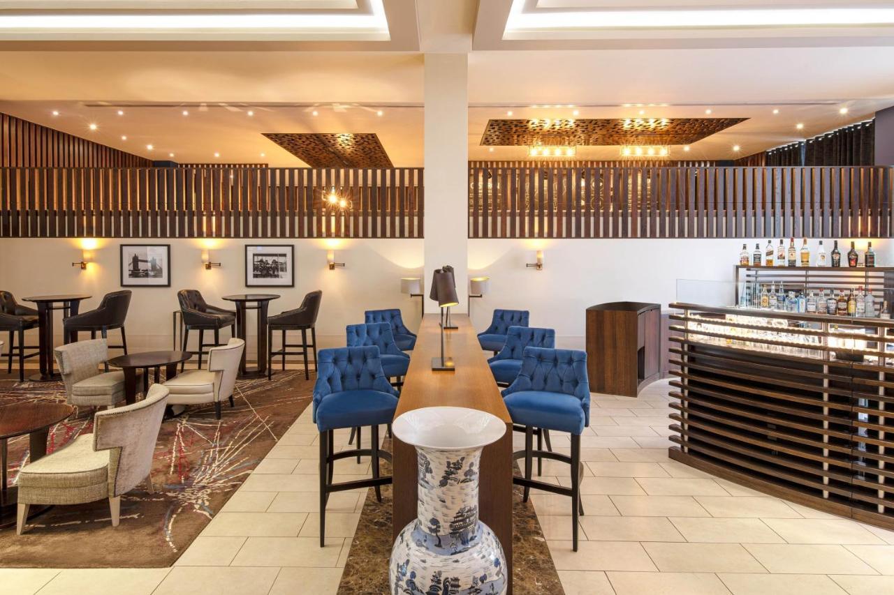 Sheraton Heathrow Hotel Hillingdon Bagian luar foto