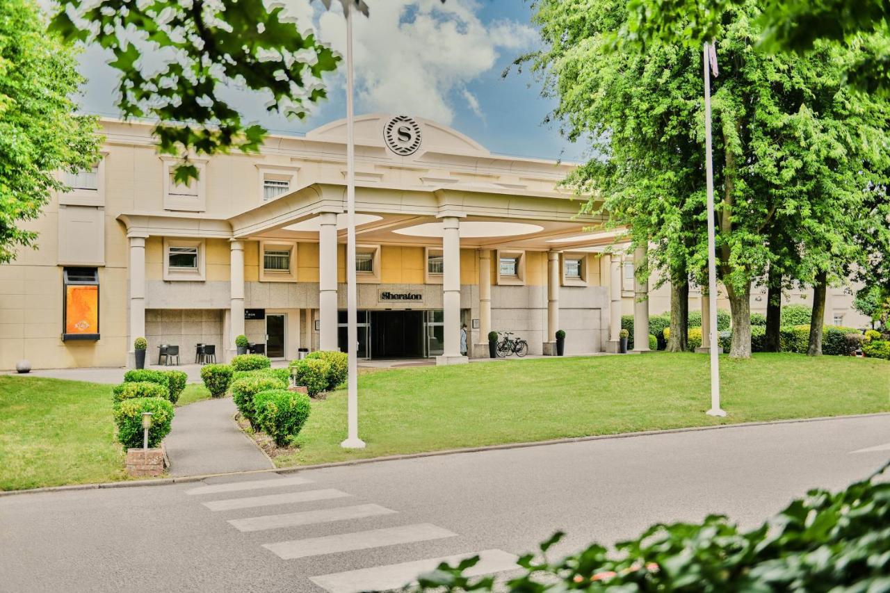 Sheraton Heathrow Hotel Hillingdon Bagian luar foto