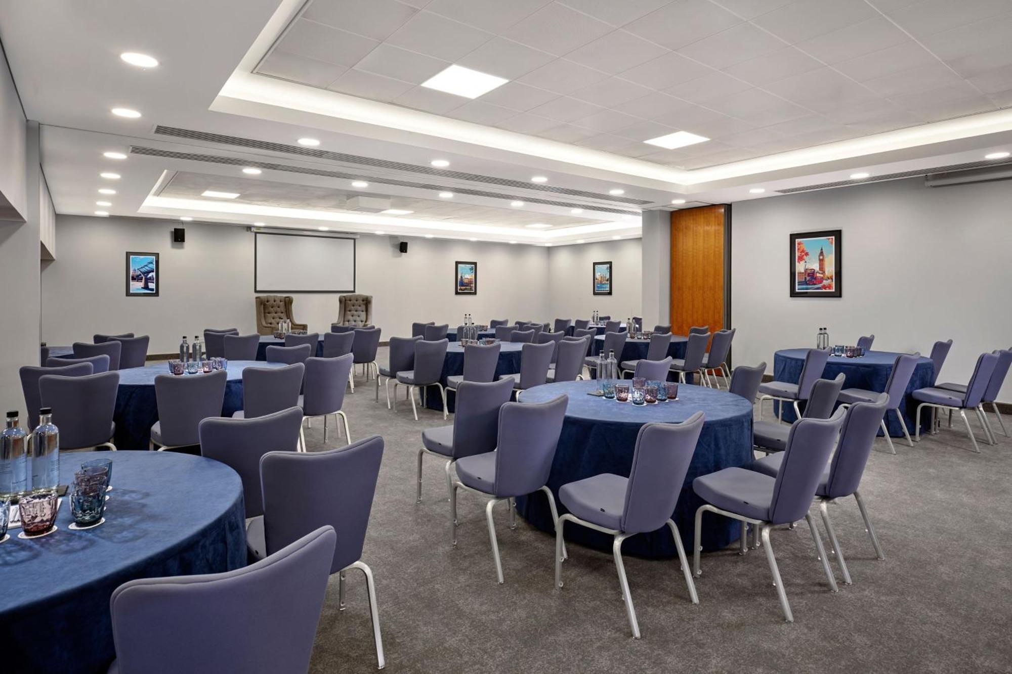 Sheraton Heathrow Hotel Hillingdon Bagian luar foto