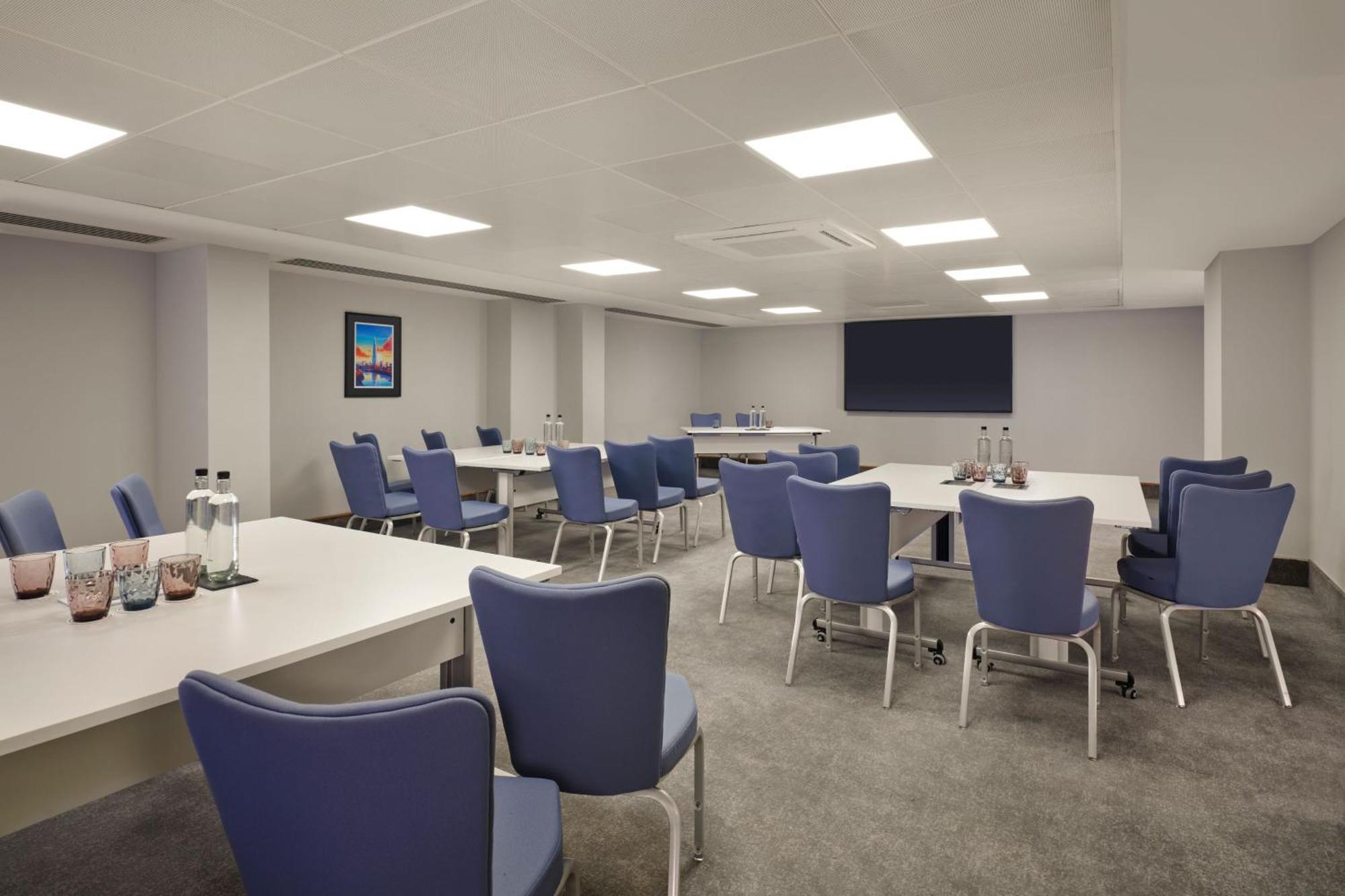 Sheraton Heathrow Hotel Hillingdon Bagian luar foto