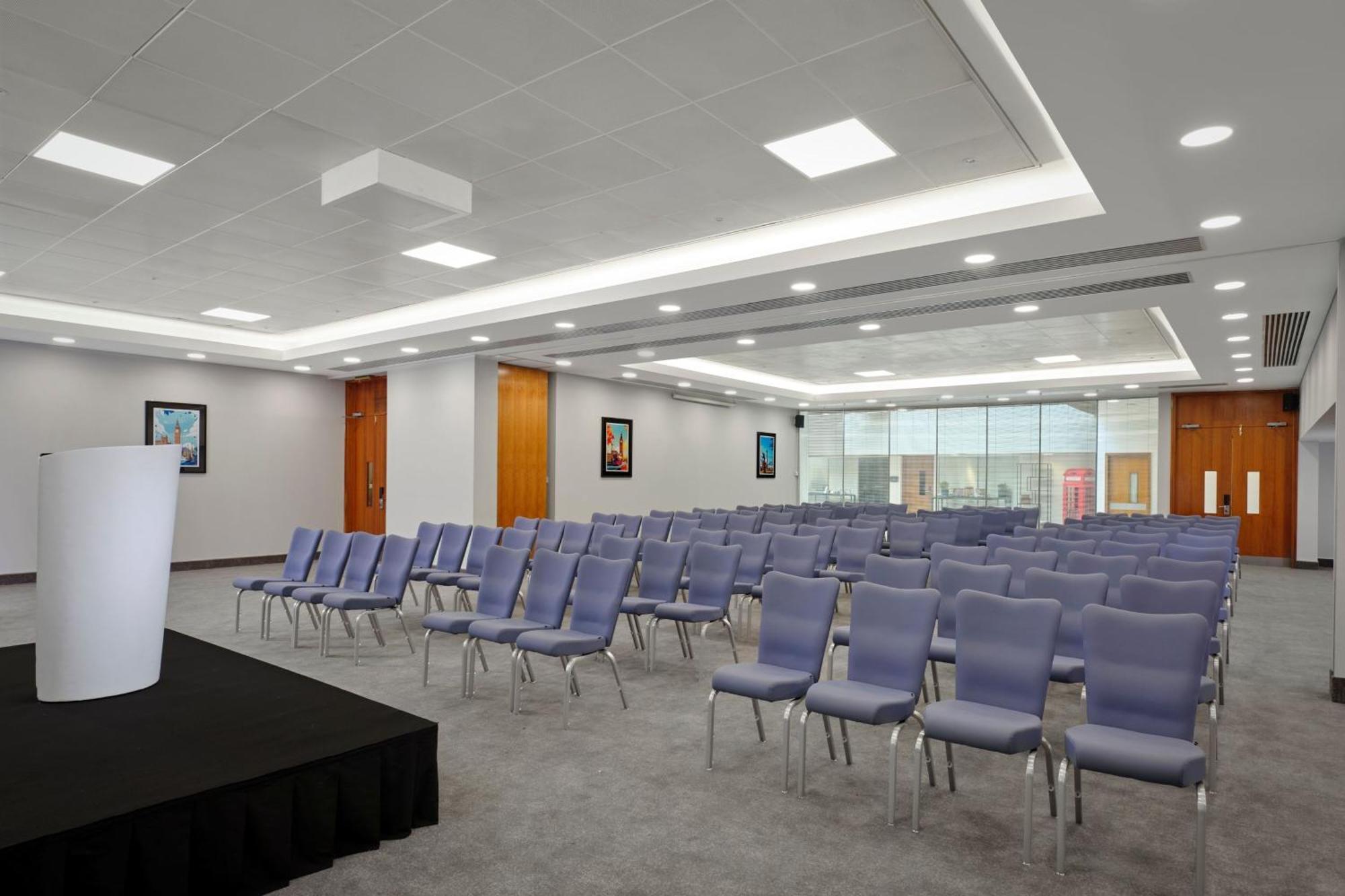 Sheraton Heathrow Hotel Hillingdon Bagian luar foto