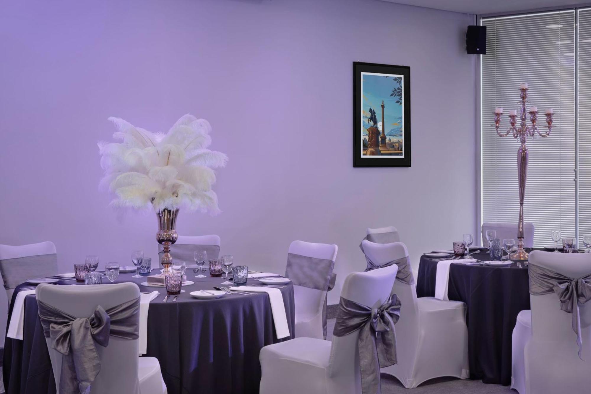 Sheraton Heathrow Hotel Hillingdon Bagian luar foto